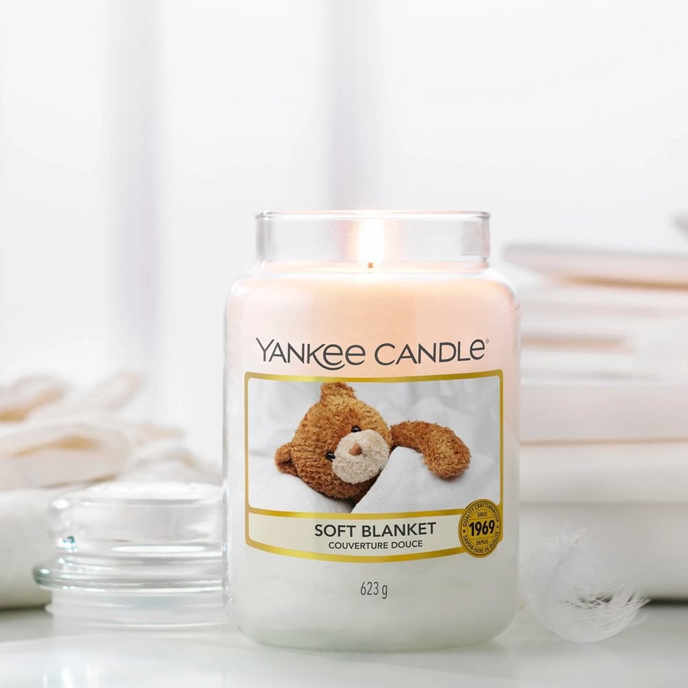 yankee-candle-soft-blanket-large-jar-candle-p13475-33793_image Yankee Candle - Soft Blanket - immagine 1